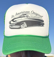 Load image into Gallery viewer, AMERICAN ORIGINAL snap-back trucker cap (green and white)